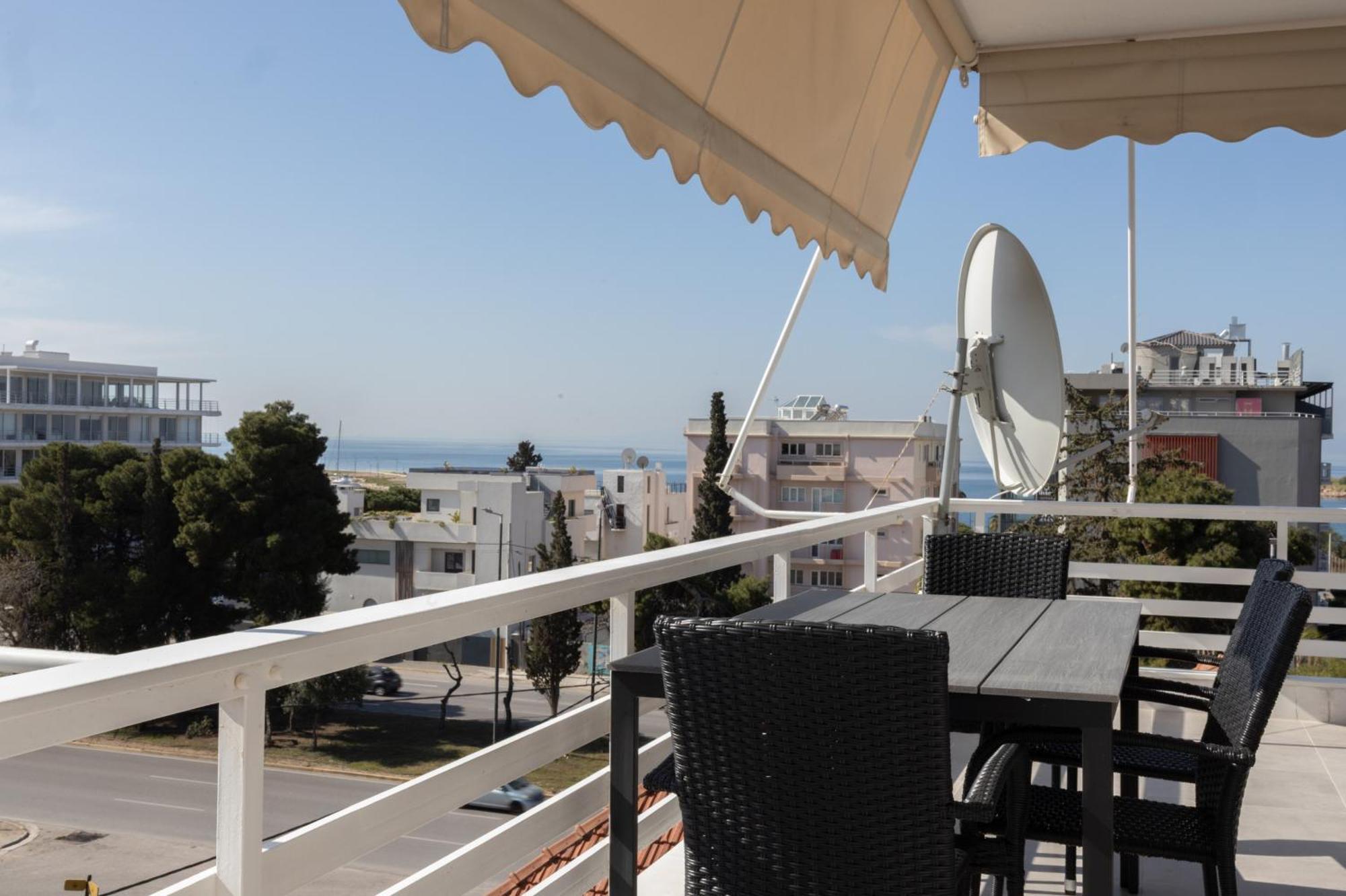 Luxurious 3-Bedroom Seaside Retreat Fully Renovated In 2025 Αθήνα Εξωτερικό φωτογραφία