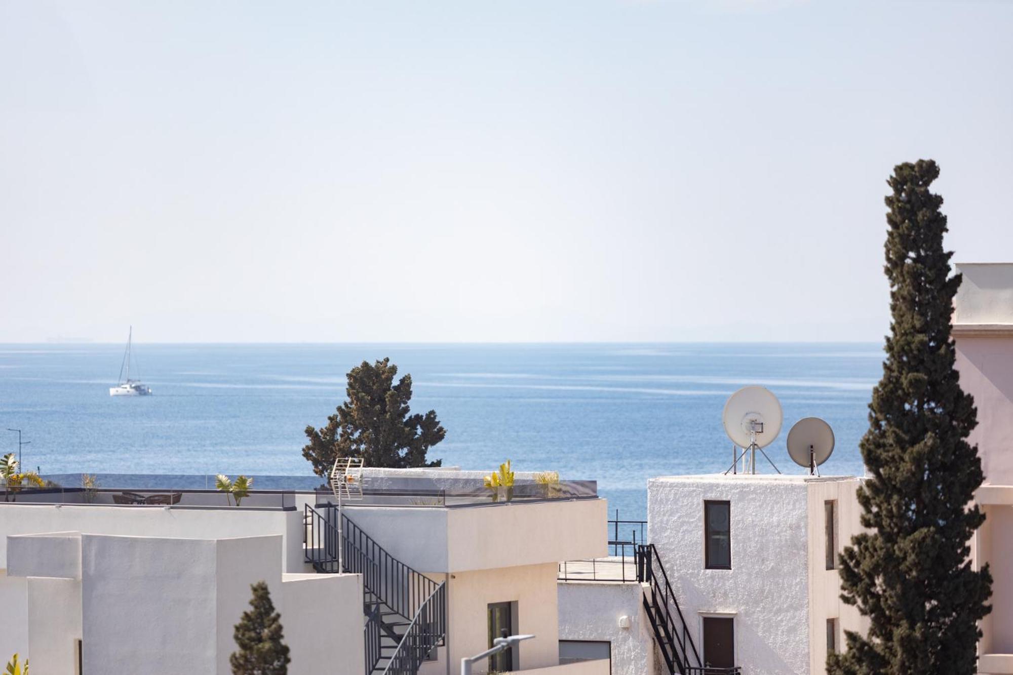 Luxurious 3-Bedroom Seaside Retreat Fully Renovated In 2025 Αθήνα Εξωτερικό φωτογραφία